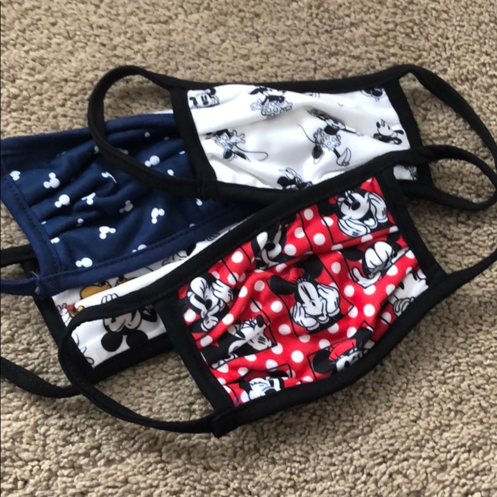 Disney size m face masks